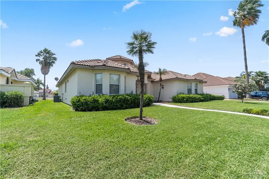 2206 Red River Street, Mission, TX 78572 - #3