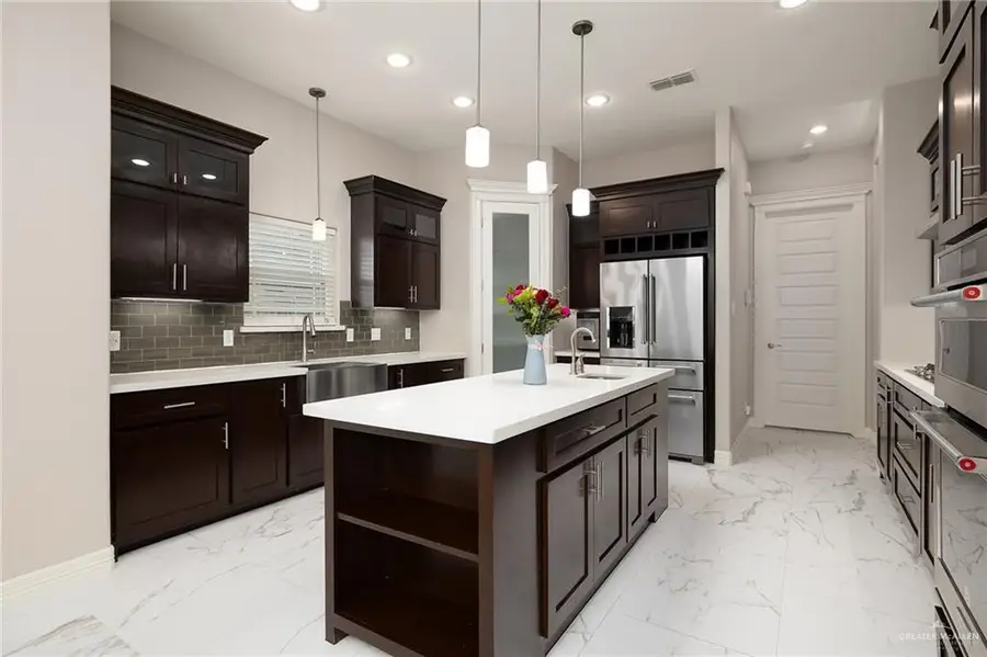 717 N Park Place Drive, Weslaco, TX 78599 - Image #3