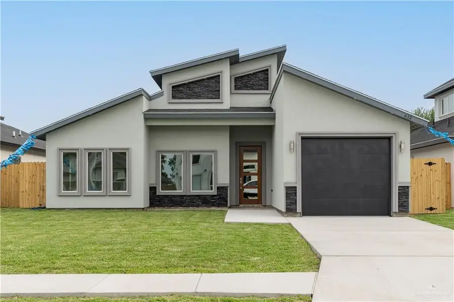 613 Tower Oak Drive, Alamo, TX 78516 - Image #2