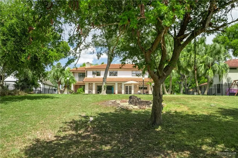 613 Escandon Avenue, Rancho Viejo, TX 78575 - Image #2