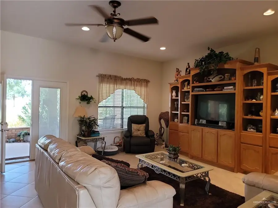 3319 Country Club Drive N, Edinburg, TX 78542 - Image #3