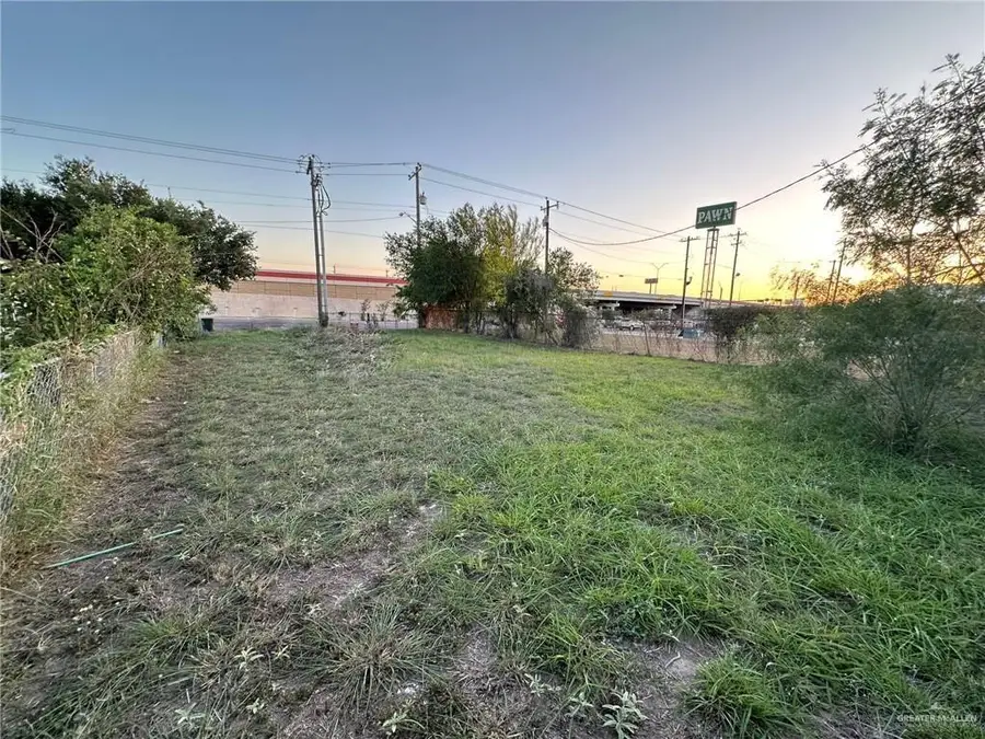 2206 Oakland Avenue, McAllen, TX 78501 - Image #3