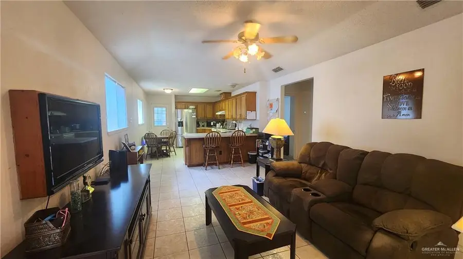 2434 Starling Circle E, Palmview, TX 78572 - Image #3