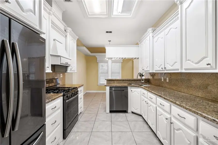 1800 E 24th Street, Mission, TX 78574 - #3