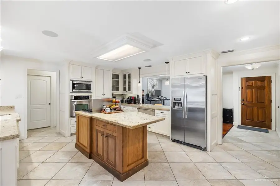 417 W Westway Avenue, McAllen, TX 78501 - Image #3