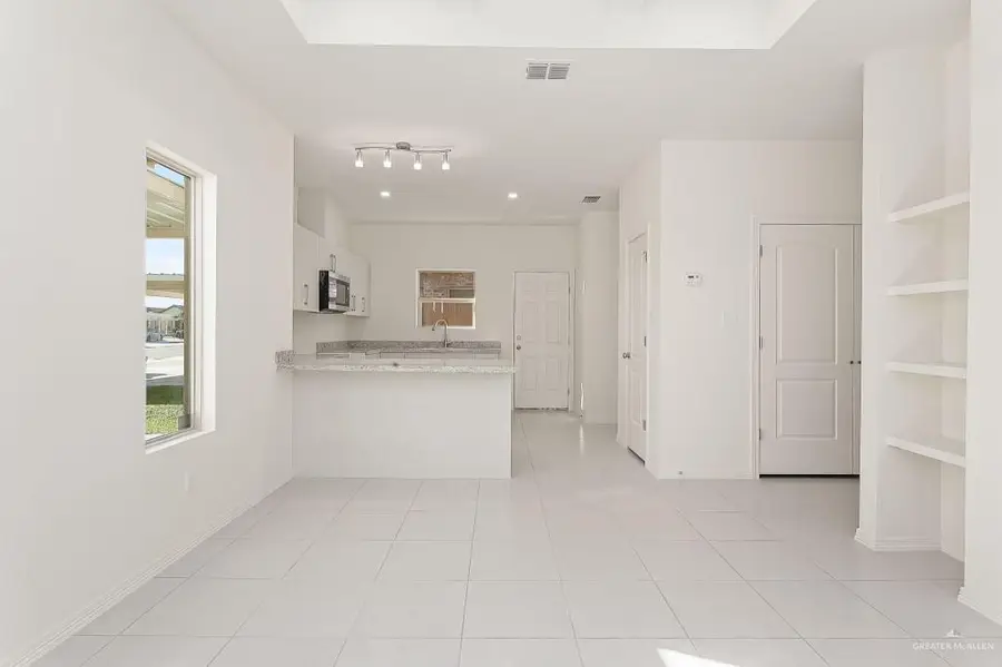 1225 W Garfield Avenue, Mission, TX 78573 - Image #2