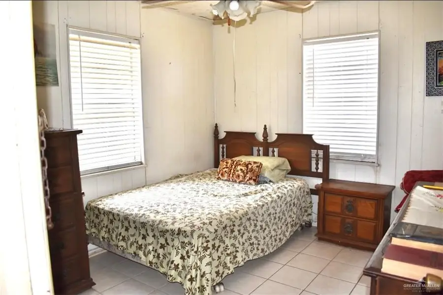 712 N Padre Avenue, Weslaco, TX 78596 - #3