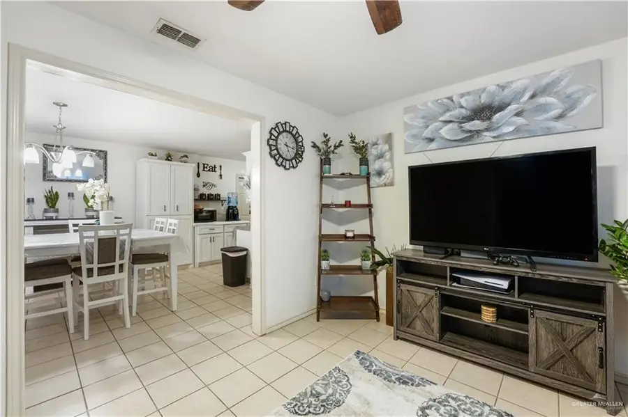 7113 S Habitat Circle E, Pharr, TX 78577 - Image #3