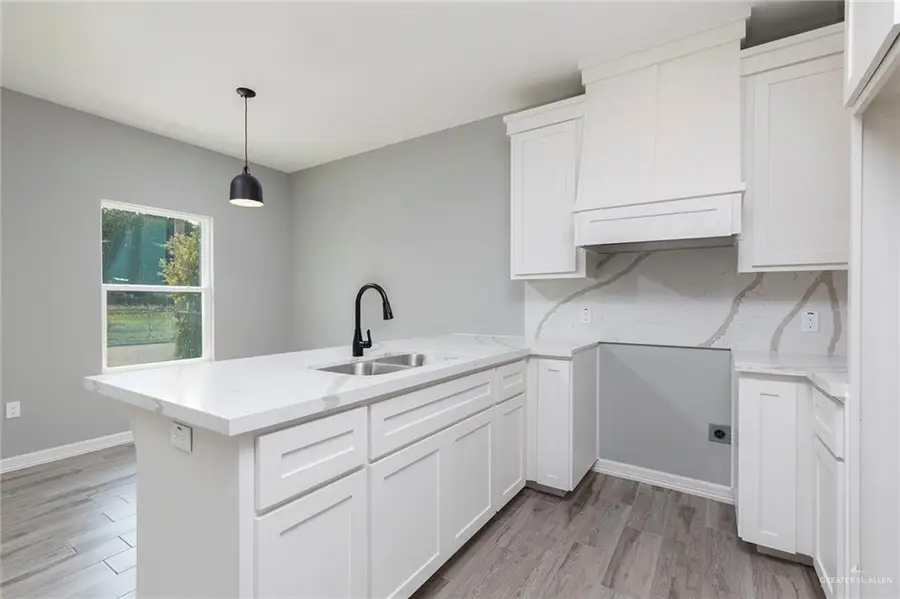 814 N Martinez Avenue, Weslaco, TX 78596 - #3