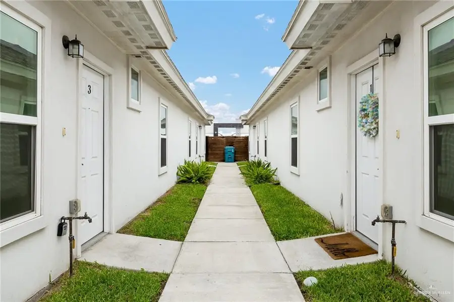 907 W Carmel Avenue, Pharr, TX 78577 - #2