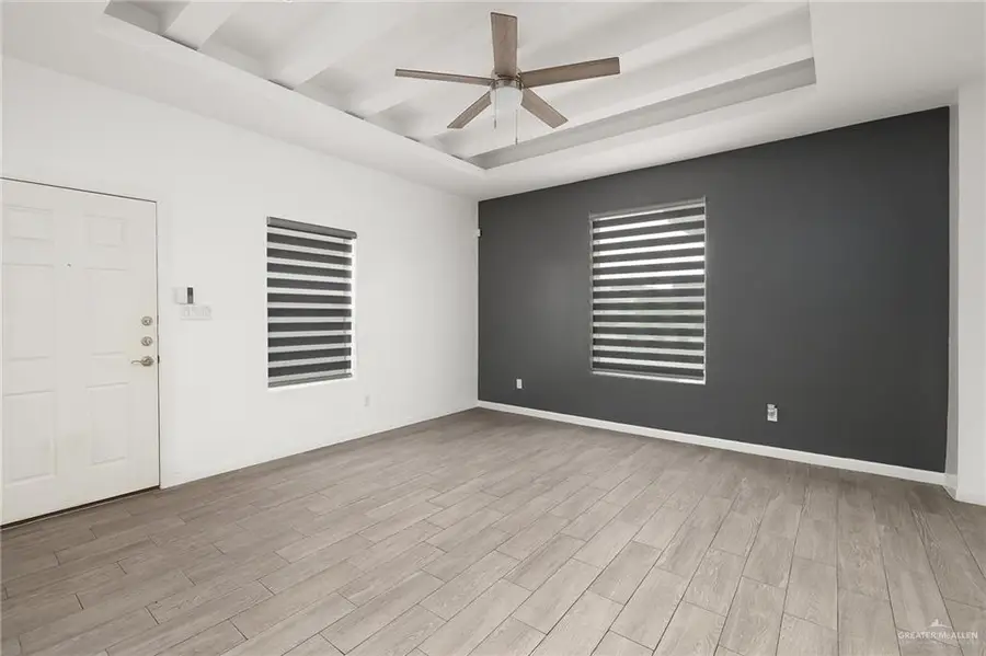 907 W Carmel Avenue, Pharr, TX 78577 - #3