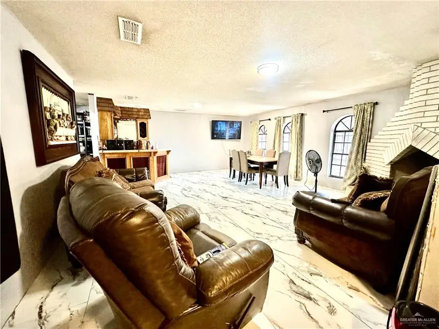 607 N Mariposa Street, Rio Grande City, TX 78582 - Image #3