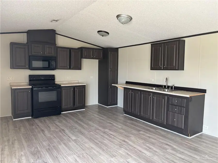 3014 W Mimosa Drive, Weslaco, TX 78596 - #3