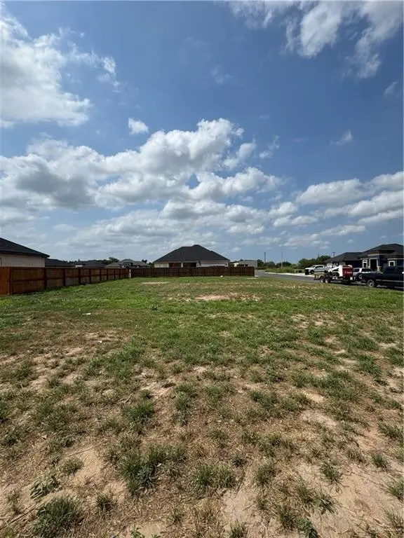 000 Juan Seguin Street, Weslaco, TX 78599