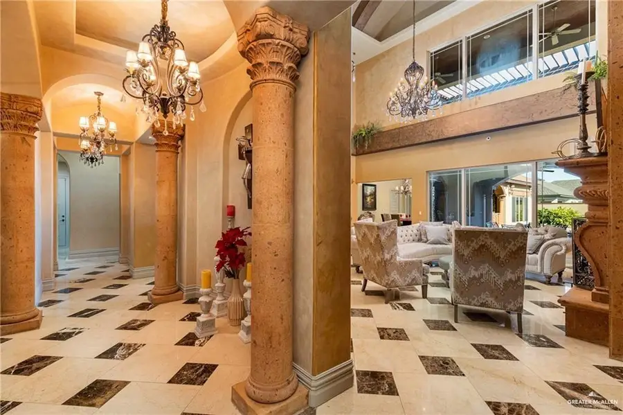 1205 Travis Street, Mission, TX 78572 - Image #3