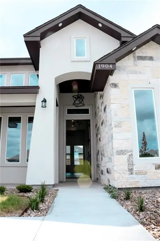 1904 Trophy Drive, Edinburg, TX 78542 - Image #3