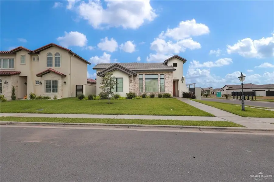 800 Grambling Avenue, McAllen, TX 78504 - #3