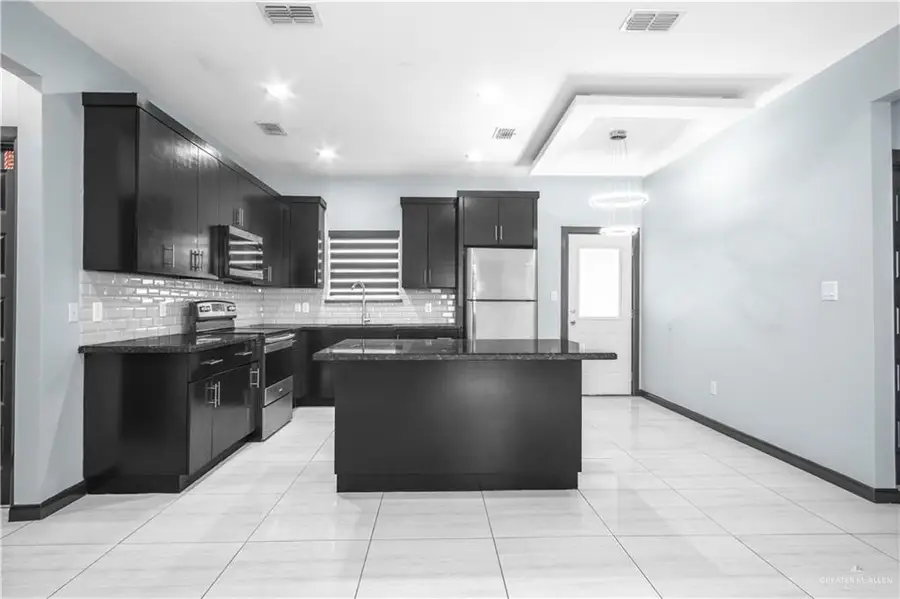 809 E La Cantera Avenue, McAllen, TX 78503 - #3