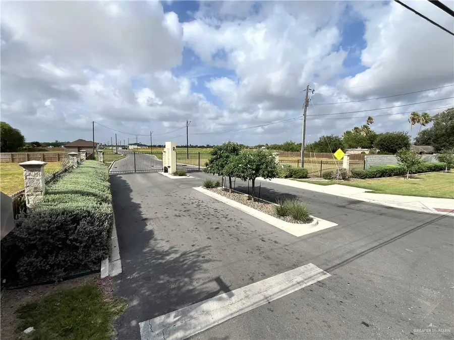 0000 Awesome Avenue, Alamo, TX 78516 - Image #2