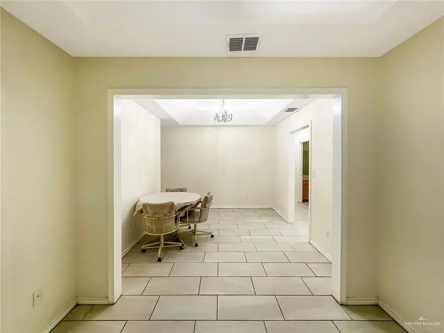 5024 Heron Avenue, McAllen, TX 78504 - #3