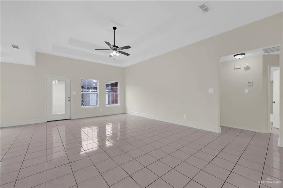 1507 Vatia Boulevard, Mission, TX 78572 - #3