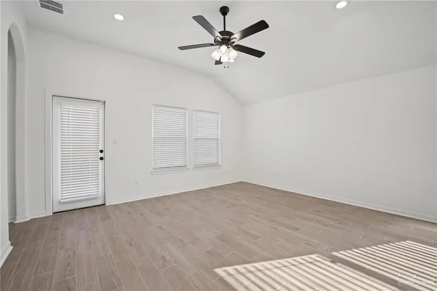 8306 N 34th Lane, McAllen, TX 78504 - #2