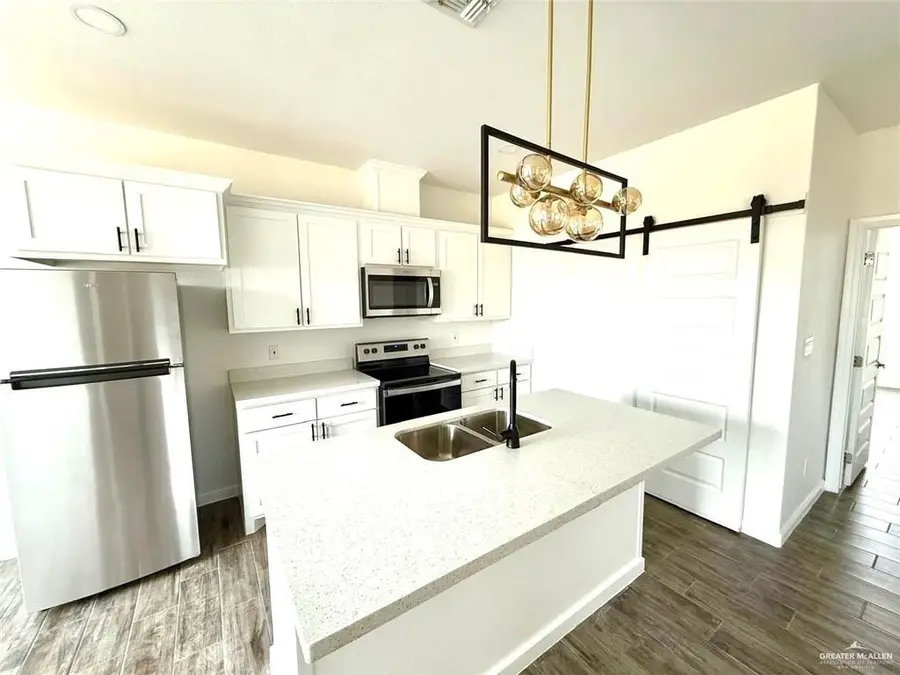 5401 N Crown Point, Pharr, TX 78577 - Image #2