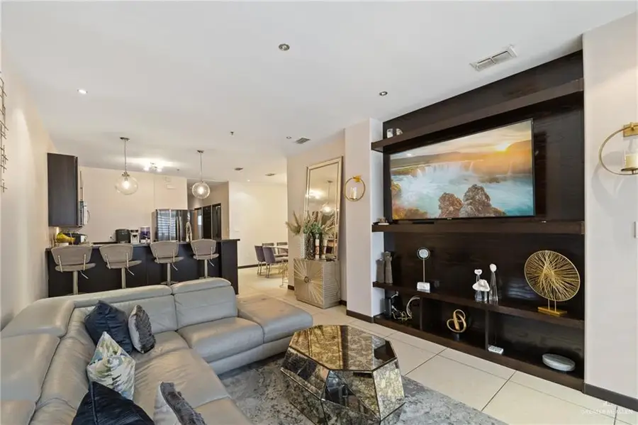 813 Travis Street #203, Mission, TX 78572 - Image #3