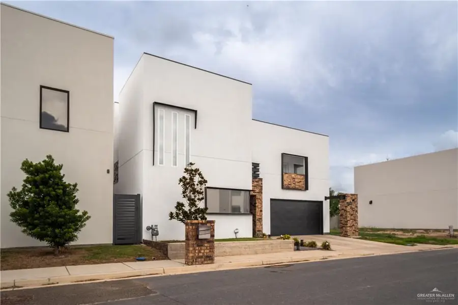 6706 N 11th Lane, McAllen, TX 78504 - #2