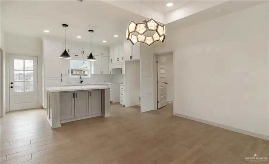 405 S 23rd Street, Hidalgo, TX 78537 - Image #3