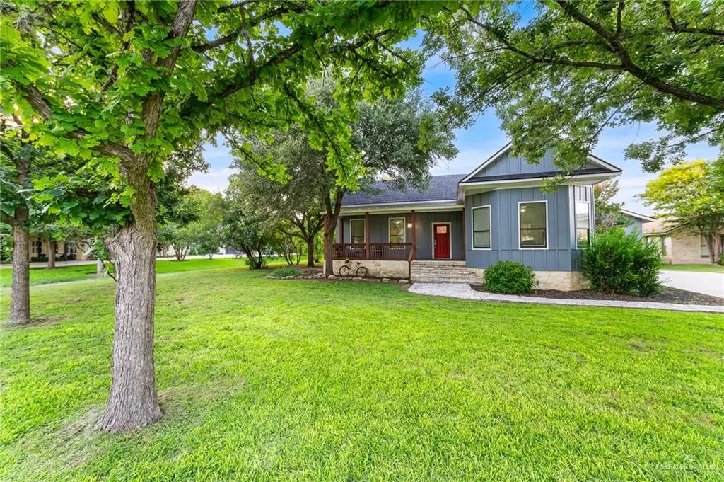 136 W Evergreen Street, Boerne, TX 78006 - Image #1