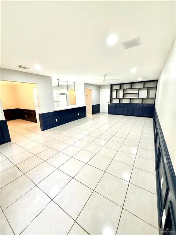 900 E Dallas Avenue #17, McAllen, TX 78501 - Image #2