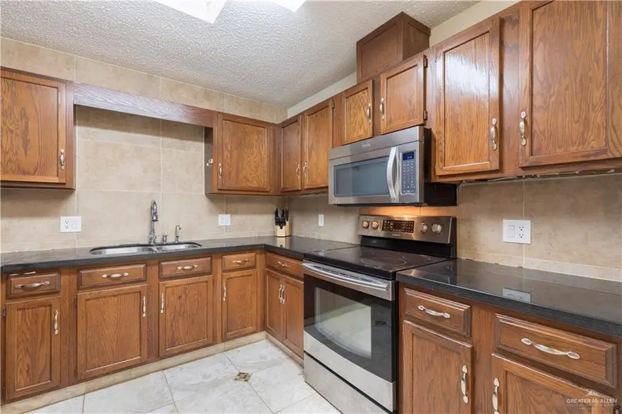200 E Yuma Avenue #36, McAllen, TX 78503 - Image #2