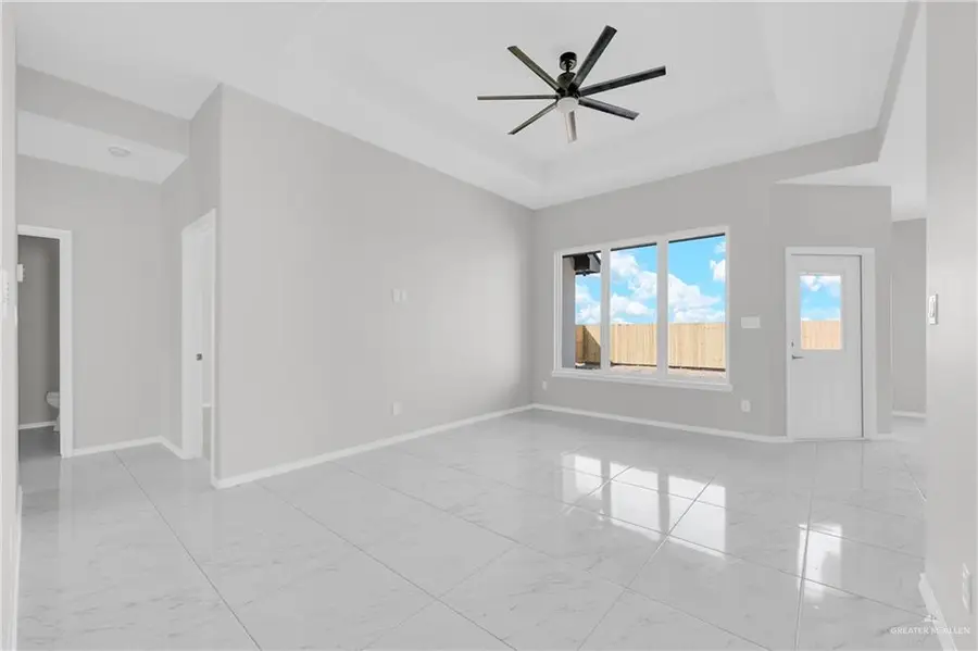 341 Leon Avenue, Elsa, TX 78543 - Image #3