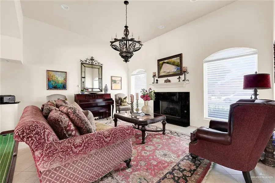 224 E Emory Avenue, McAllen, TX 78504 - #2