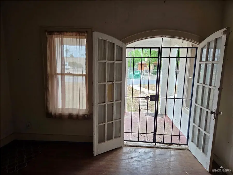 110 E Boone Avenue, Pharr, TX 78577 - Image #2