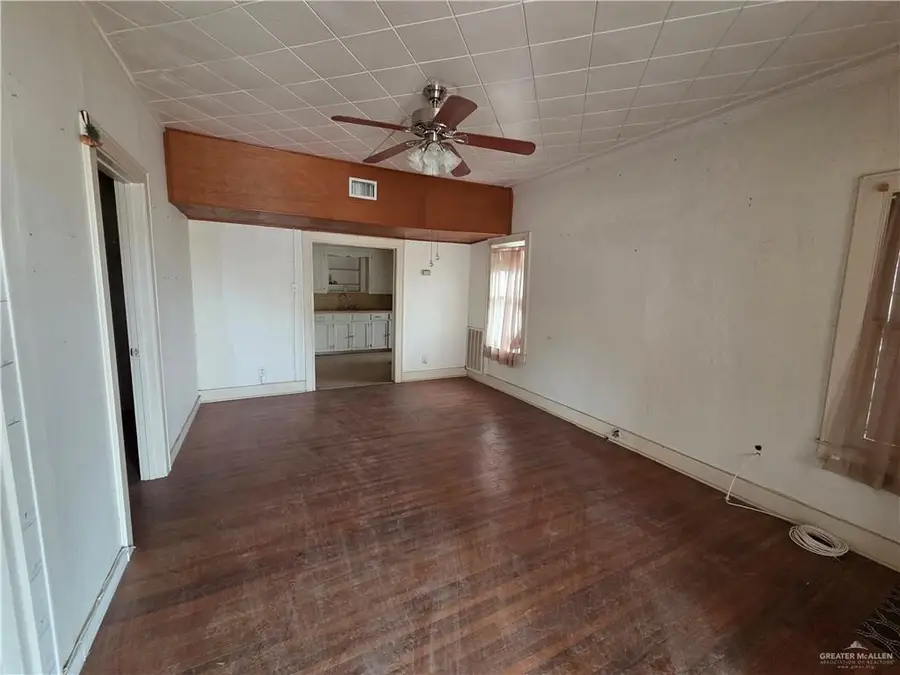 110 E Boone Avenue, Pharr, TX 78577 - Image #3