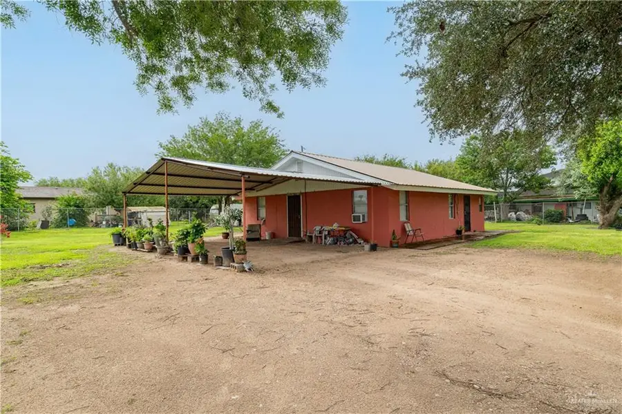 21707 Hidalgo Street, Edcouch, TX 78538 - Image #2