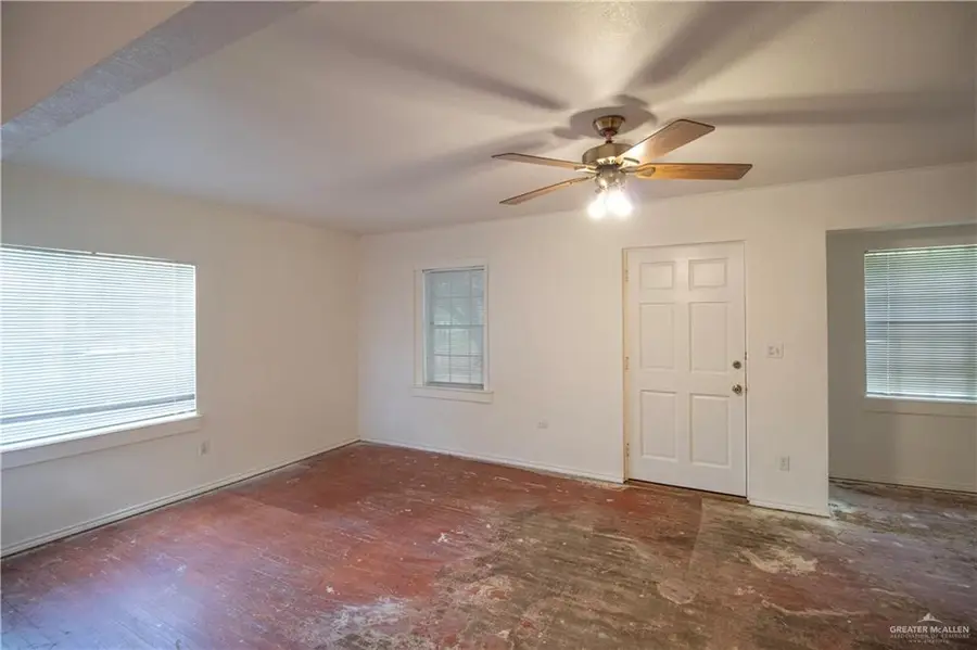 916 S 8th Avenue, Edinburg, TX 78539 - Image #3