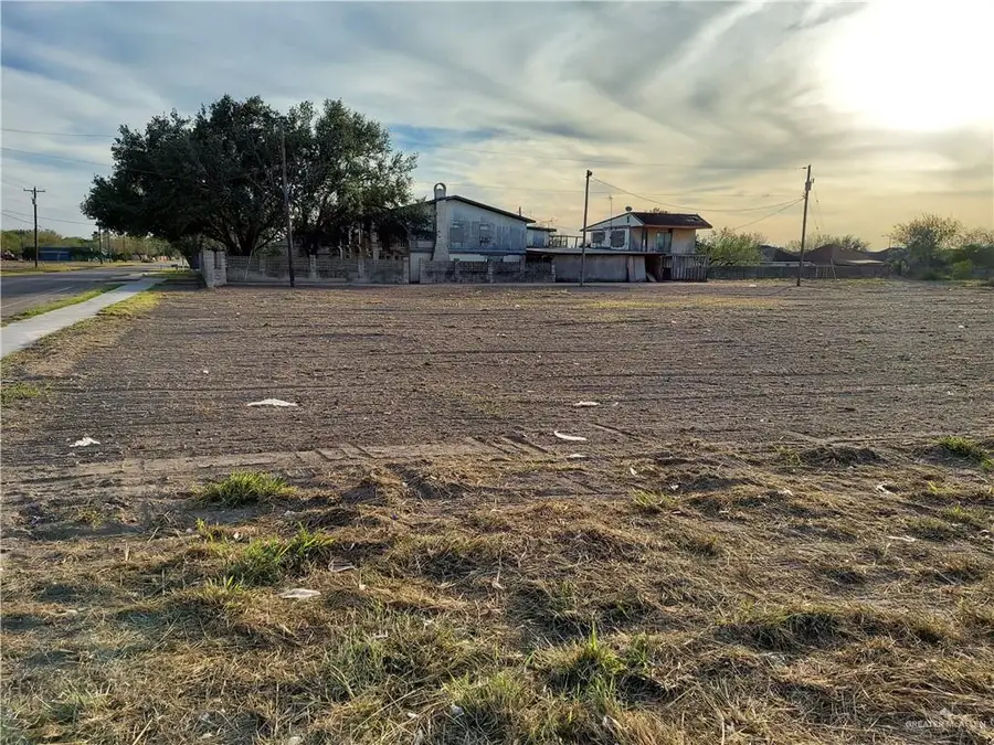 121 S Monmack Road, Edinburg, TX 78539 - Image #2