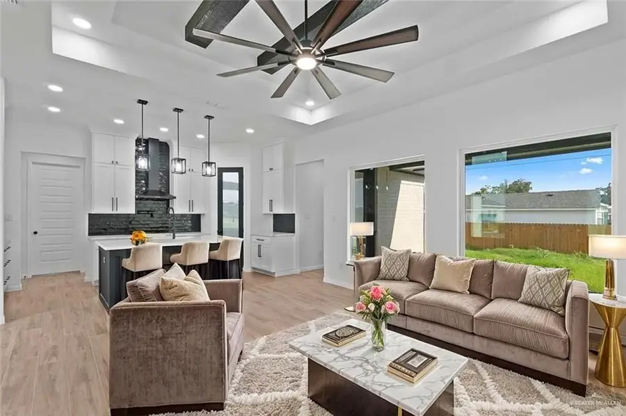 100 Brooks Circle N, La Feria, TX 78559 - Image #2