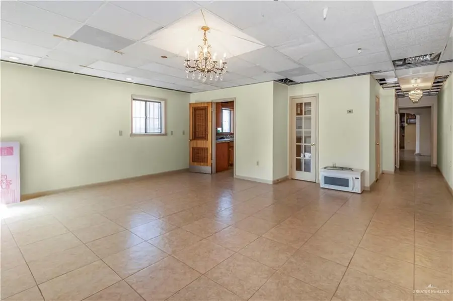 711 N 9th Street, McAllen, TX 78501 - Image #3