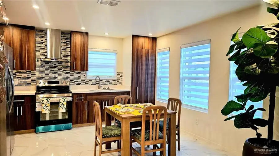 230 Euforia Avenue, Donna, TX 78537 - Image #2