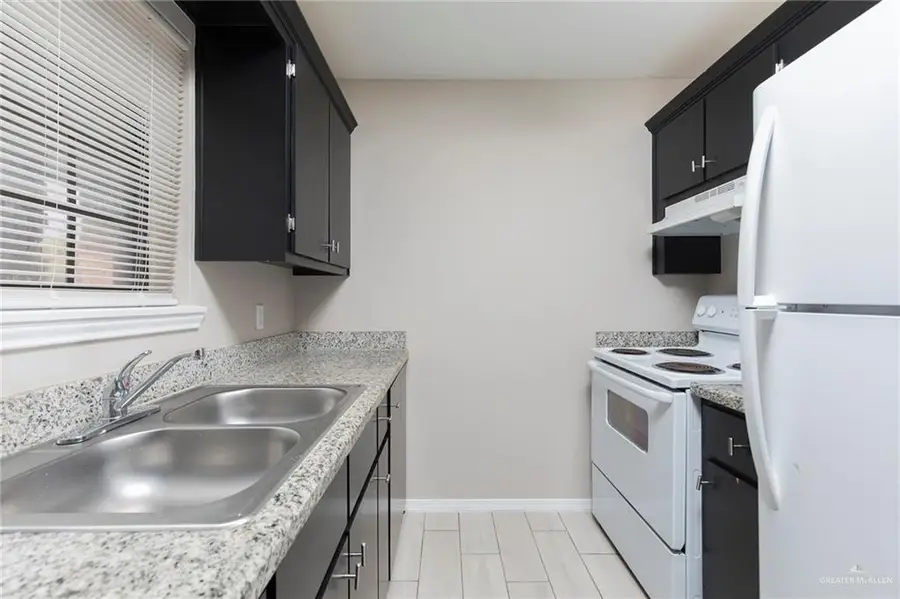 406 S 6th Street, Donna, TX 78537 - #3