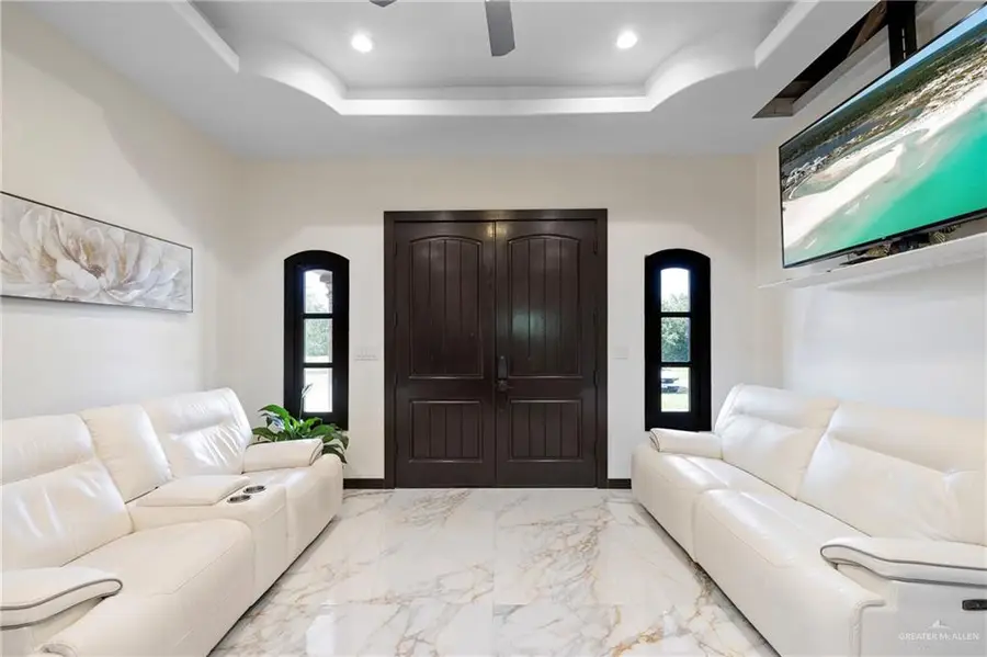 117 Park Lane E, Harlingen, TX 78552 - Image #2