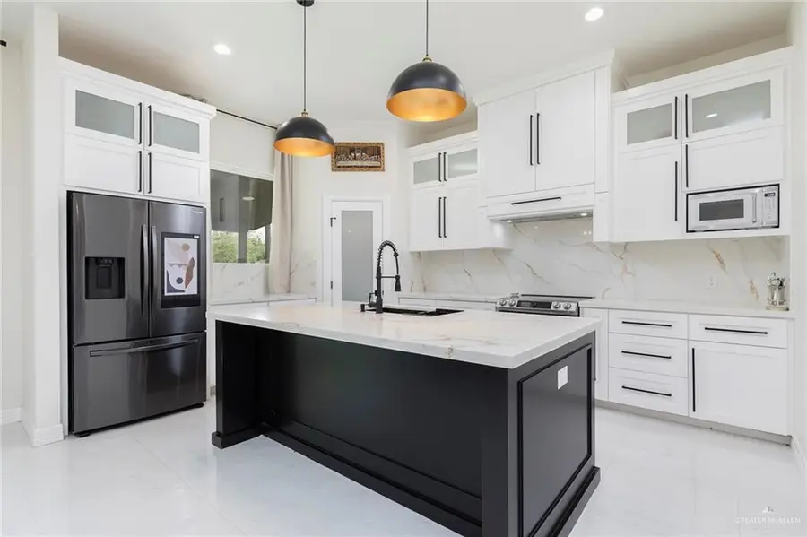 3203 S Dominique Street, Pharr, TX 78577 - Image #2