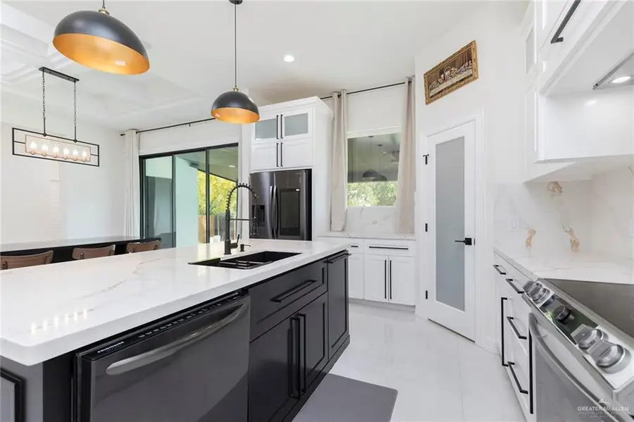 3203 S Dominique Street, Pharr, TX 78577 - Image #3