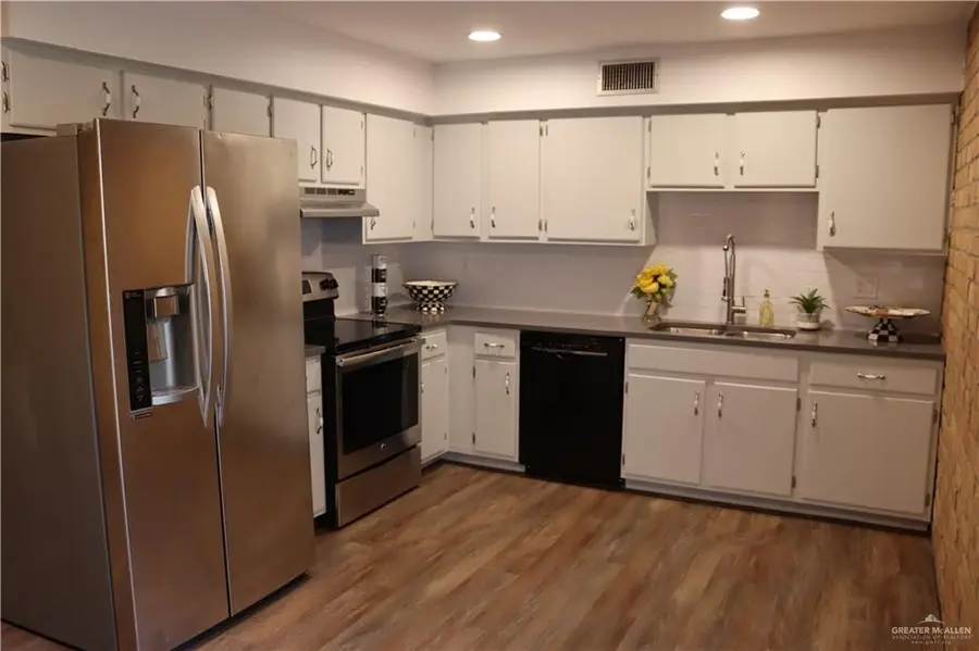 2408 N 19 1/2 Street, McAllen, TX 78501 - Image #3