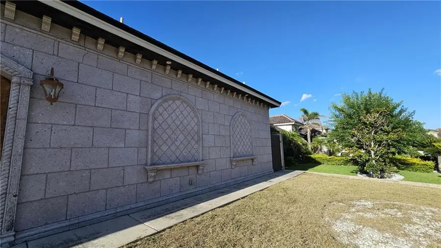 1325 Keeton Avenue, McAllen, TX 78503 - #3