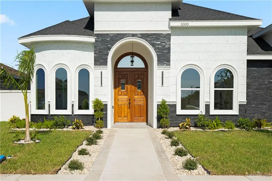 1000 Trinity Street, Edinburg, TX 78541 - #2